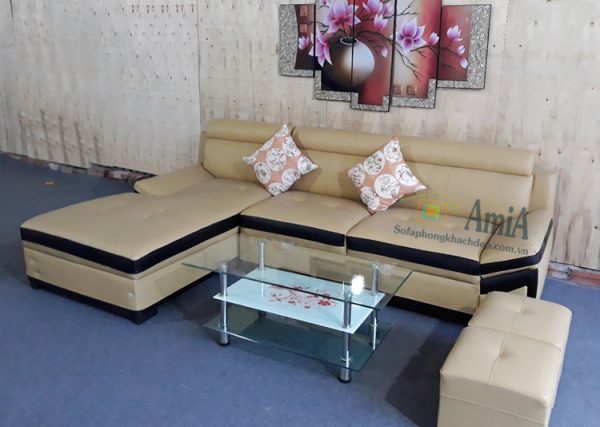 Hình ảnh Sofa da phòng khách hiện đại chụp tại Kho AmiA