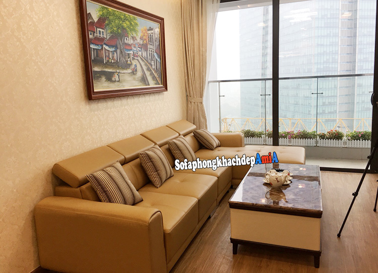 Hình ảnh Ghế sofa da đẹp cho phòng khách căn hộ chung cư có ban công