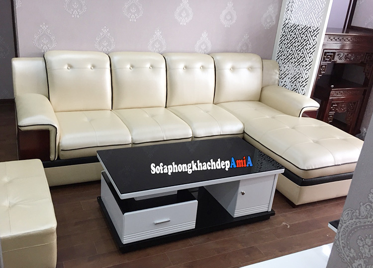Hình ảnh mẫu bàn trà phòng khách hiện đại kết hợp sofa da góc chữ L cho nhà chung cư